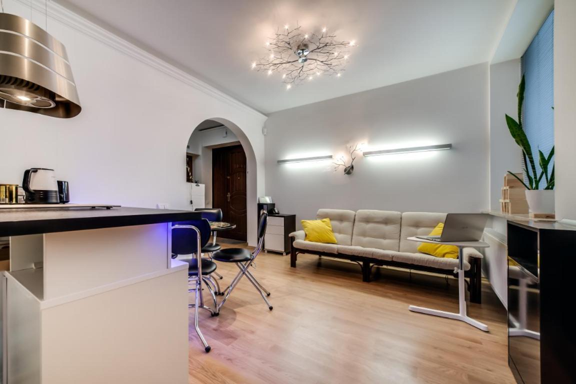 Sova Apartment Lviv Сenter Сity المظهر الخارجي الصورة